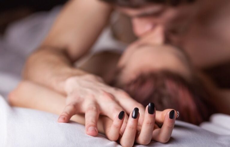 Trucuri psihologice pentru a face o fată obsedată de tine